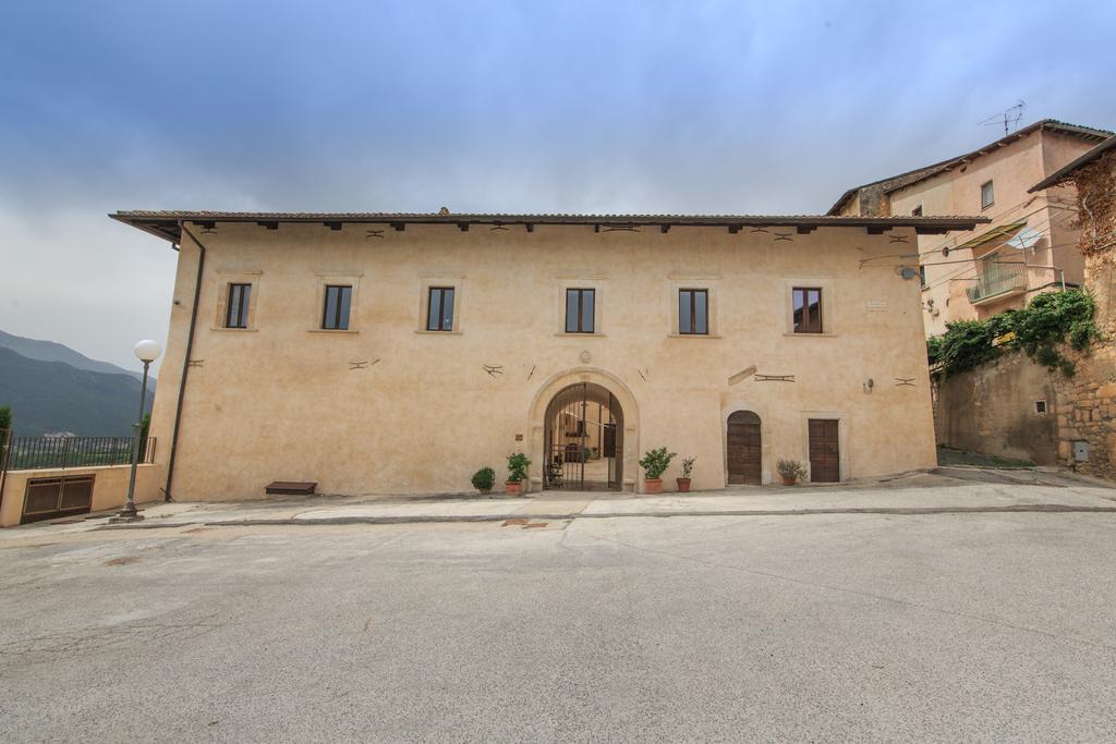 Casa Rosati Hotell Fontecchio Eksteriør bilde