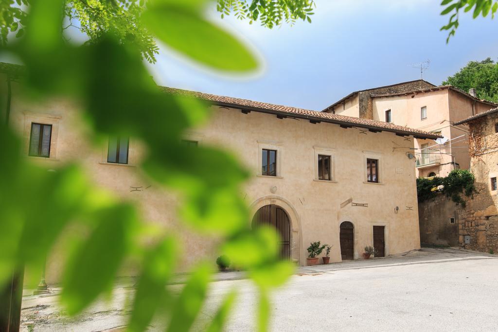 Casa Rosati Hotell Fontecchio Eksteriør bilde