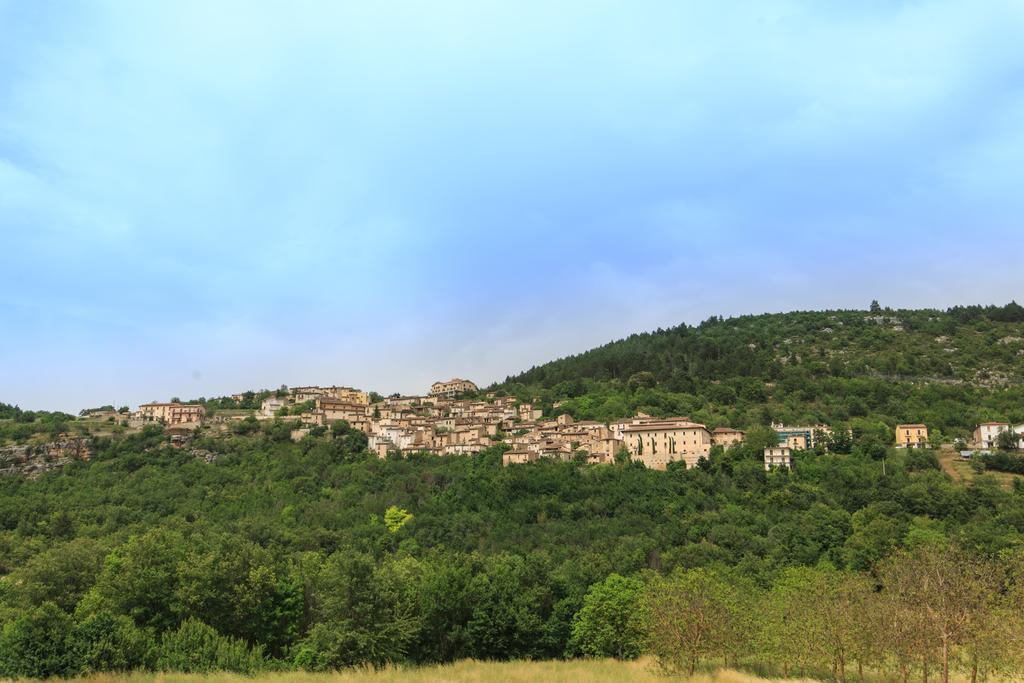 Casa Rosati Hotell Fontecchio Eksteriør bilde