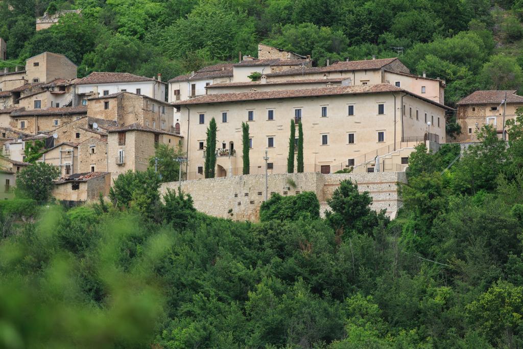 Casa Rosati Hotell Fontecchio Eksteriør bilde